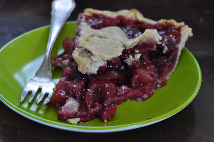 Summerburst pie captures my favorites tastes of summer!
