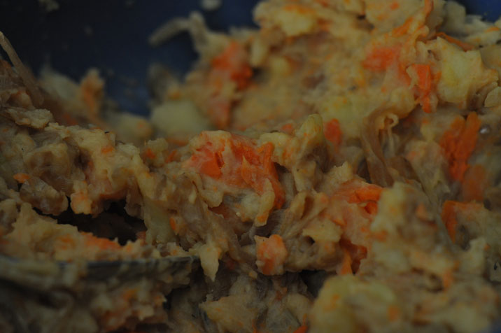 Slightly sweet, very delicious carrot-apple mashed potatoes